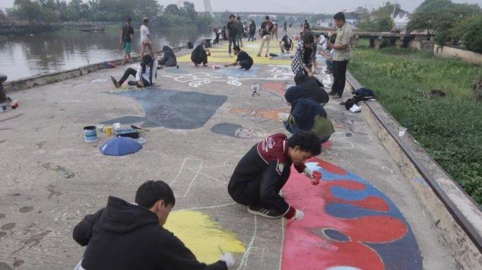 Ajang RiauFest 2019, 35 Seniman Jadikan Dermaga Pelindo I Pekanbaru Jadi Media Mural 