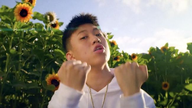 Netizen Bela Rich Brian Usai Diprotes Dino Patti Djalal