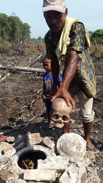 Ditemukan Tulang Tengkorak Manusia Dalam Guci di Rohil