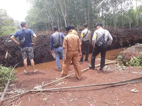 Viral WNA Potong Jalan di Rupat, Kapolsek: Hanya Salah Paham