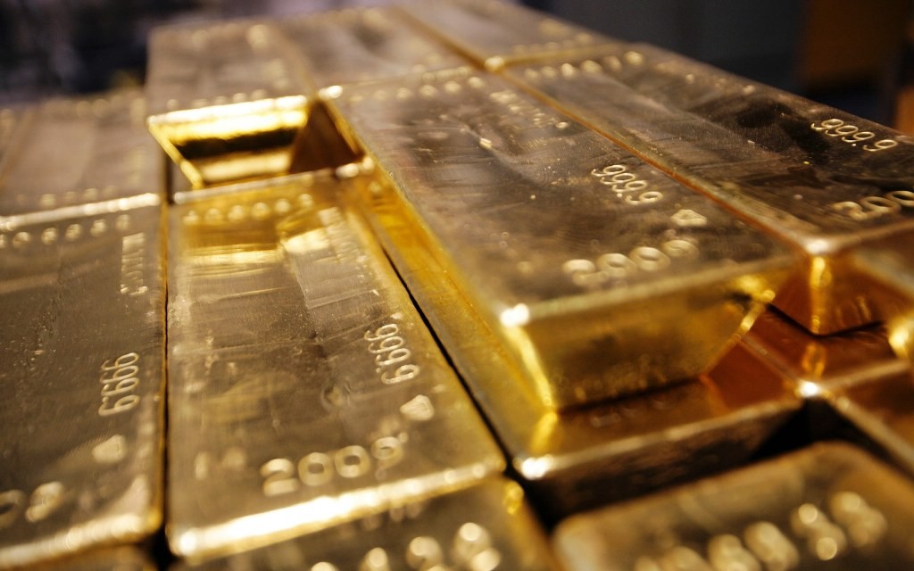Harga Emas Dunia Kembali Memudar