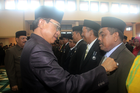 332 PNS Pemkab Inhil Terima Anugerah Satya Lencana Karya Satya 