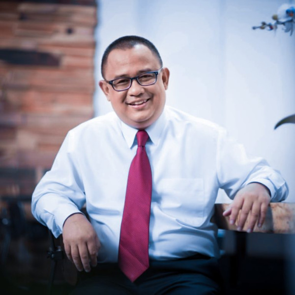 Stafsus Presiden: Mundurnya Airlangga Tidak Ada Kaitannya Sama Sekali Dengan Presiden