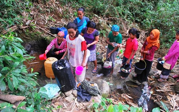 Warga Inhu Mengalami Kekeringan Air Bersih