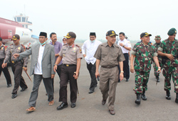 Asap Pekat Terus Selimuti Daerah Riau, Ini Pesan Plt Gubernur saat Berkunjung ke Inhu 