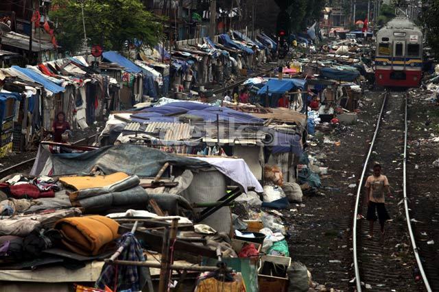 Orang Miskin RI Bertambah 310.000 Orang, Darmin: Tak Menggembirakan 
