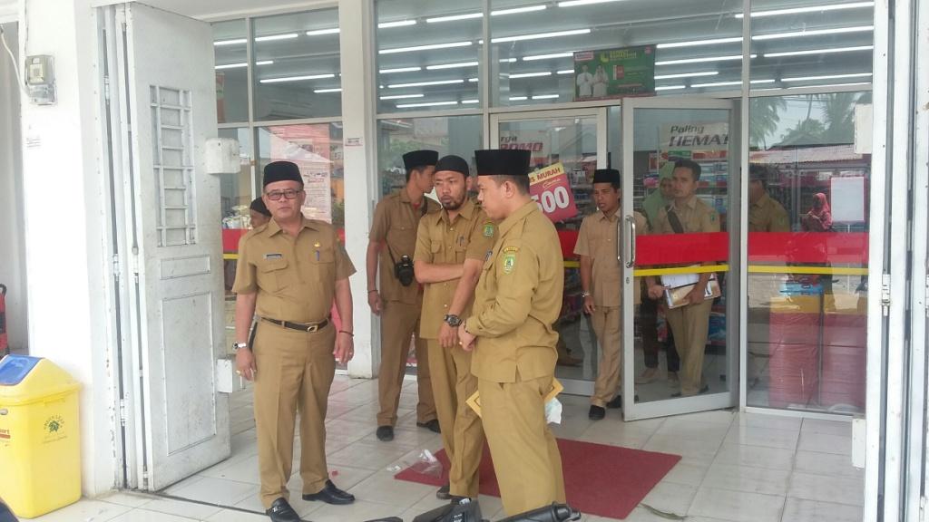 Disperindag Rohil Sita Barang Kadaluarsa di Swalayan