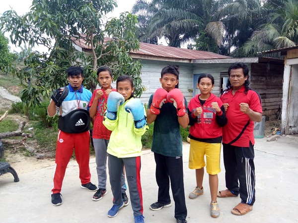 Salut, Petinju Amatir Asal Kota Duri, Ikut Memperkuat Tim Riau Dalam Kejurnas di Kota Medan 