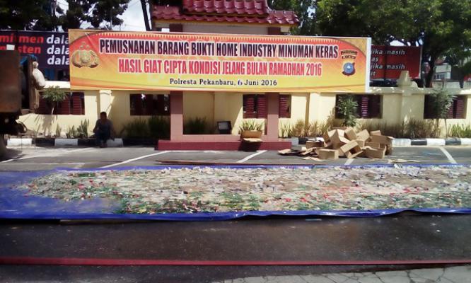 Tiga Pabrik Miras Berhasil di Tertibkan dan Dimusnahkan