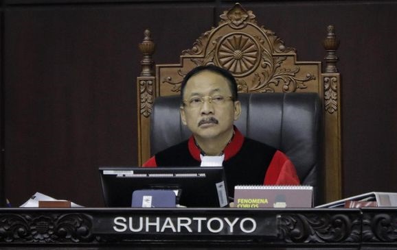 Hakim MK Cecar soal KPU Percepat Pengesahan Hasil Pilpres 