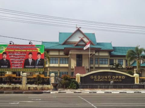 Pemkab dan DPDRD Bengkalis Terancam Sanksi 