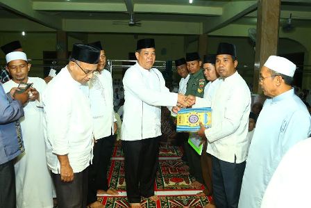 Safari Ramadhan di Pendalian IV Koto, Asisten II Setdakab Ajak Masyarakat Rohul Doakan Bupati Suparm