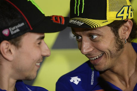 Rossi vs Lorenzo 