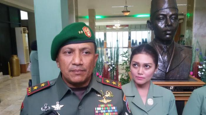 Bella Saphira Berbinar-binar Menatap Suami yang Jadi Pangdam Wirabuana 