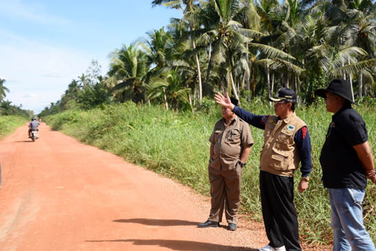 Bupati Inhil Tinjau Pembangunan Infrastruktur di Kecamatan Enok 