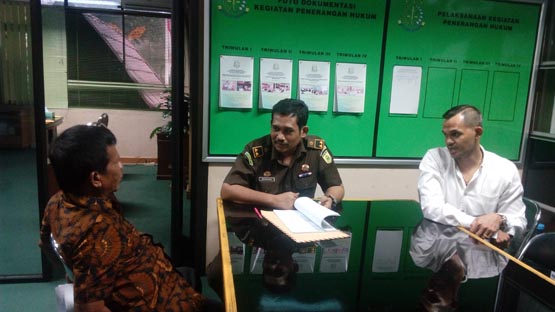 Kadis Bina Marga Pemprov Riau Dilaporkan ke Kejati Riau