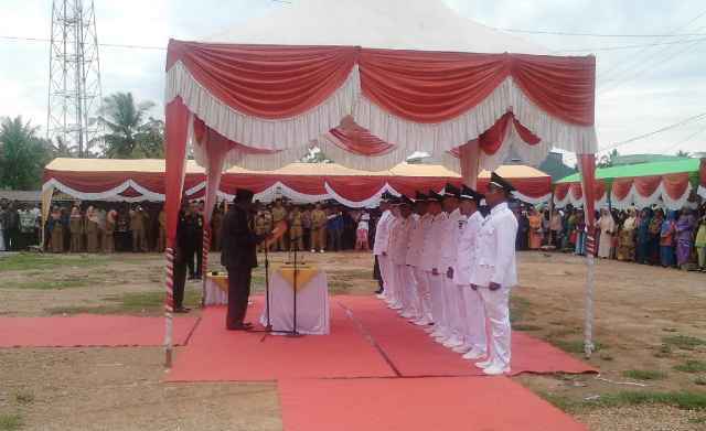Wakil Bupati Rohil Lantik Penghulu di Kecamatan Kubu dan Kubu Babussalam 