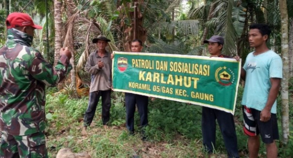 Koramil 05 Gaung Anak Serka Terus Sosialisasikan Larangan Buka Lahan Dengan Membakar
