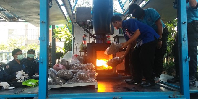 BNN Provinsi Bali Bakar 21 Kg Ganja Asal Sumatera 