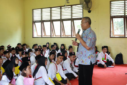 Pj Bupati Meranti Minta Mahasiswa Amik Jadi Pelopor 