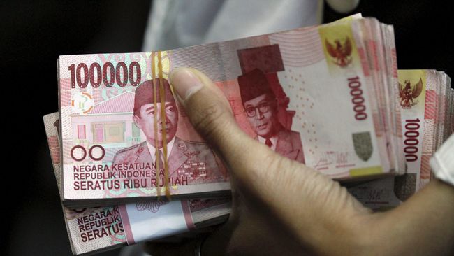 Kasubdit Perdata MA Didakwa Terima Suap Dua Kasus Berbeda
