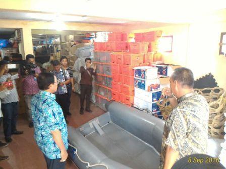 Kunjungi Markas BPBD, Bupati Inhil Pastikan Tidak Ada Pungutan bagi Keluarga Korban 