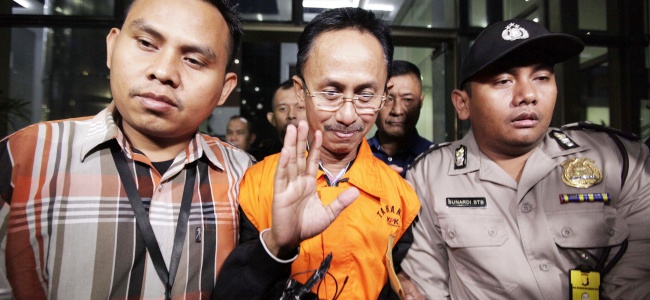KPK Geledah Kantor Pemkab Pamekasan