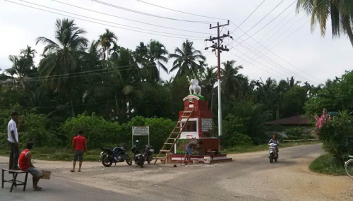 Jelang HUT RI, Pemuda Benai Percantik Monumen Perjuangan Gajah Putih