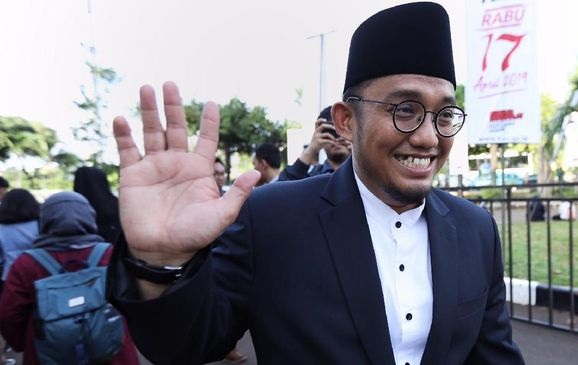 Dahnil soal Lahan: Pak Jokowi Tinggal Datang ke Pak Prabowo 