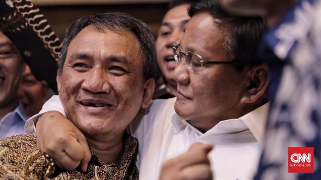 Andi Arief Cemas Prabowo-Paloh Hidupkan Demokrasi Terpimpin