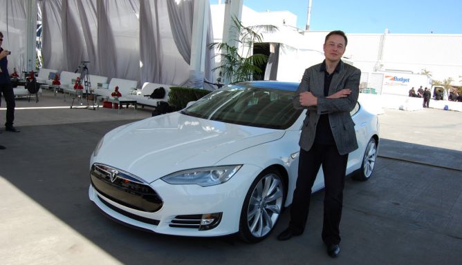 Bos Tesla: Apple Rekrut Orang yang Kami Pecat