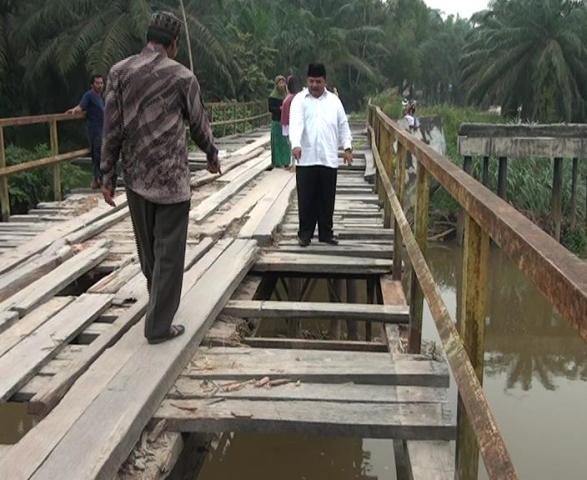 Dinas Bina Marga Riau Tinjau Jembatan Maut di Rohul 