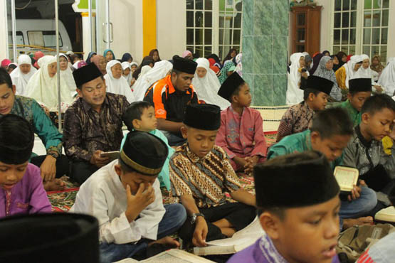 Syukuri Kemerdekaan RI, Warga Sei Alam, Bengkalis Khataman Qur,an Massal