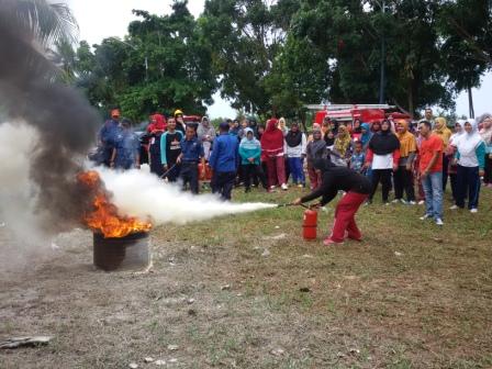 Ratusan Petugas RSUD Bengkalis Ikuti Latihan Damkar 