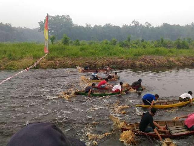 Pesta Rakyat di Parit Bay Park Meriah