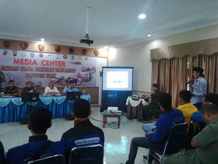 Dituding Tak Maksimal Tangani Karlahut, Plt Gubri Tantang Mahasiswa Gabung Tim Satgas