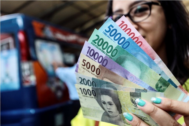 Awali Pekan, Gerak Rupiah Menguat ke Rp13.661/USD