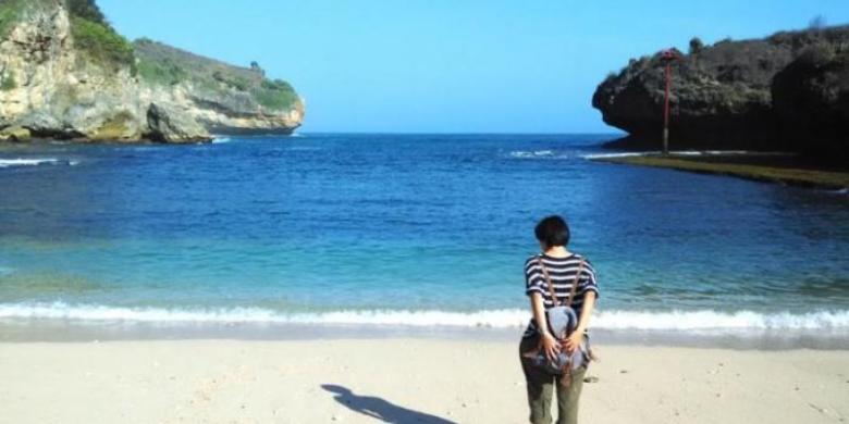 Menikmati Pantai Gesing, 