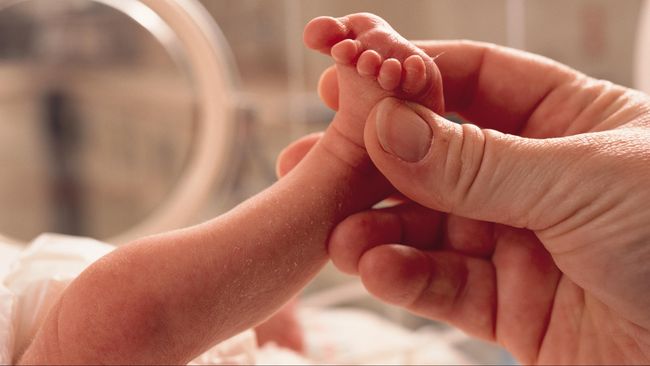 Wanita Berusia 70 Tahun di India Melahirkan Seorang Bayi
