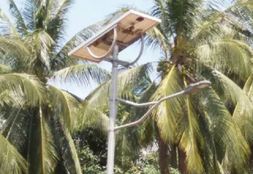 Baru Dipasang, Lampu Penerang Jalan Bertenaga Surya di Kuala Kampar Tak Menyala 