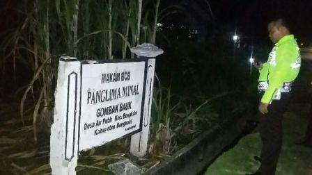 Pelajar di Bengkalis Tewas Tabrak Gapura Makam