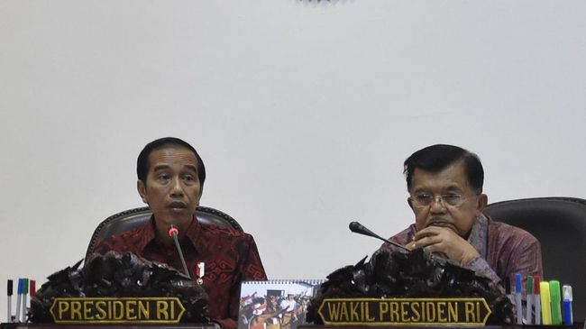 Guyon ala Jokowi-JK Saat Bayar Zakat di Istana
