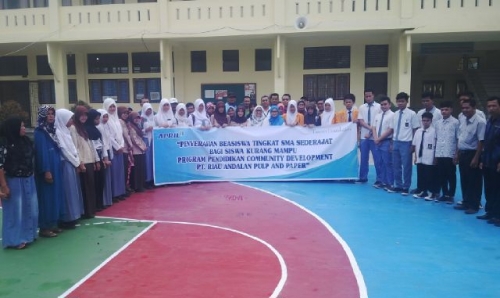 29 Siswa Kuansing Terima Beasiswa Senilai Rp87 Juta dari PT RAPP