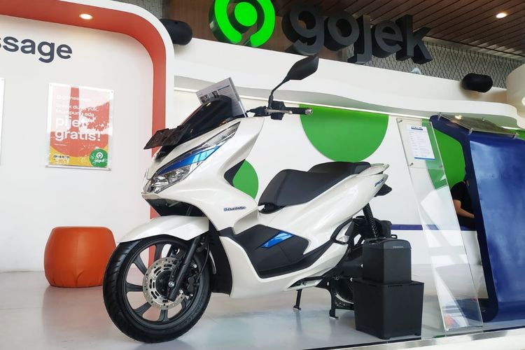 Harga PCX Listrik Tembus Rp 100 Juta, Ini Kata Honda 