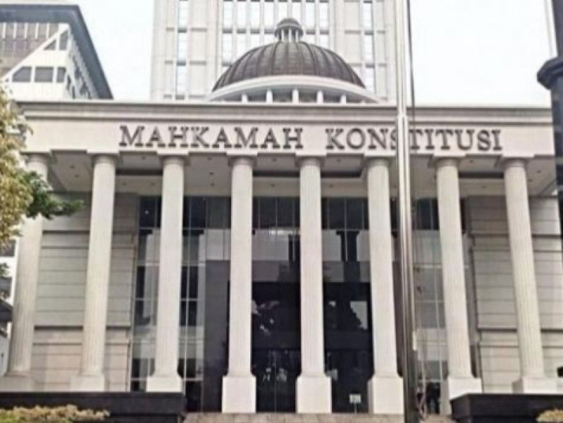 DPR Akan Evaluasi MK karena  Mengerjakan Urusan yang Bukan Kewenangannya