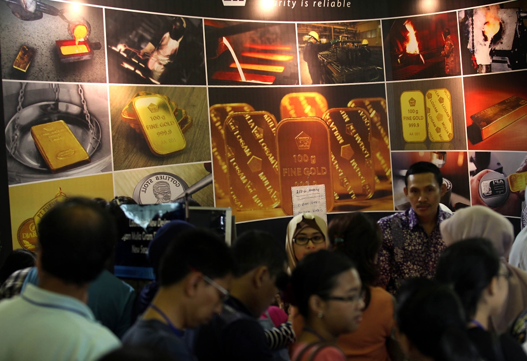 Emas Antam Kembali Redup