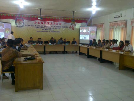 KPU Rohil Tetapkan 4 Pasang Peserta Pilkada 