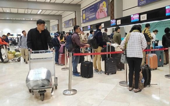 Tak Kunjung Rampung, Darmin Ambil Alih Masalah Tiket Pesawat 