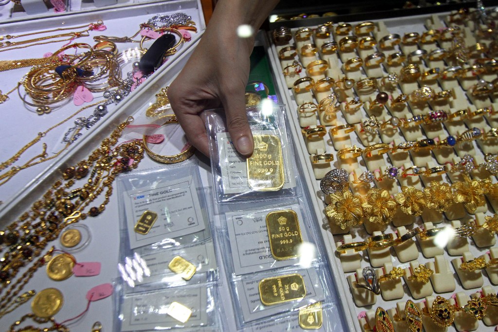 Harga Emas Meredup 