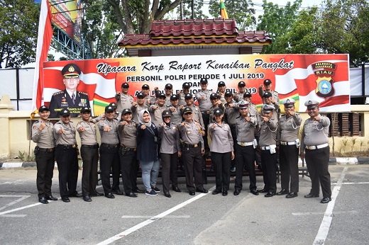 HUT ke-73 Bhayangkara, 123 Personel Polresta Pekanbaru Naik Pangkat